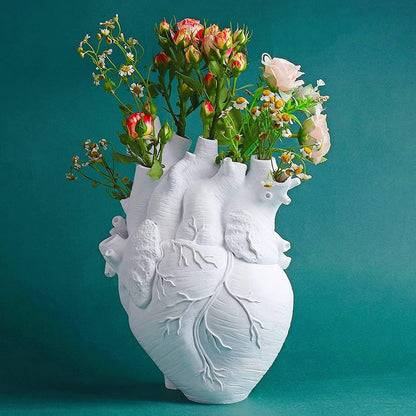 Vase Flower Vases Heart Shaped Decor Resin Flower Pot Modern Unique Nordic Art Style Decorative Vase for Home Wedding Valentine Gift Desktop Living Room Decoration - White