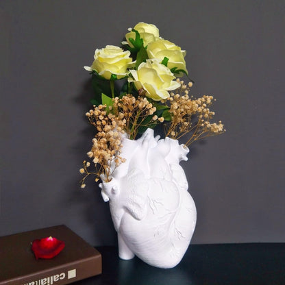 Vase Flower Vases Heart Shaped Decor Resin Flower Pot Modern Unique Nordic Art Style Decorative Vase for Home Wedding Valentine Gift Desktop Living Room Decoration - White